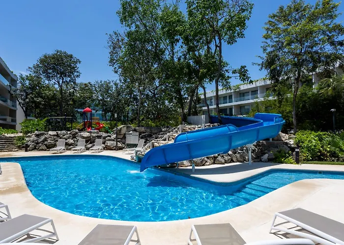 Apartment Exclusive 2br In Playacar 4 Pools, Golf And Playa del Carmen