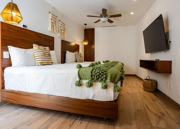 Apartment Exclusive 2br In Playacar 4 Pools, Golf And Playa del Carmen